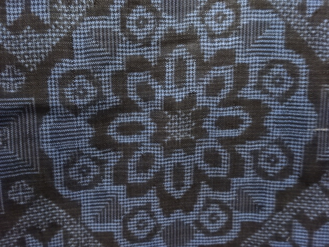 JAPANESE KIMONO / ANTIQUE KIMONO / SILK / DORO OSHIMA TSUMUGI / WOVEN GEOMETRIC PATTERN & FLORAL CREST